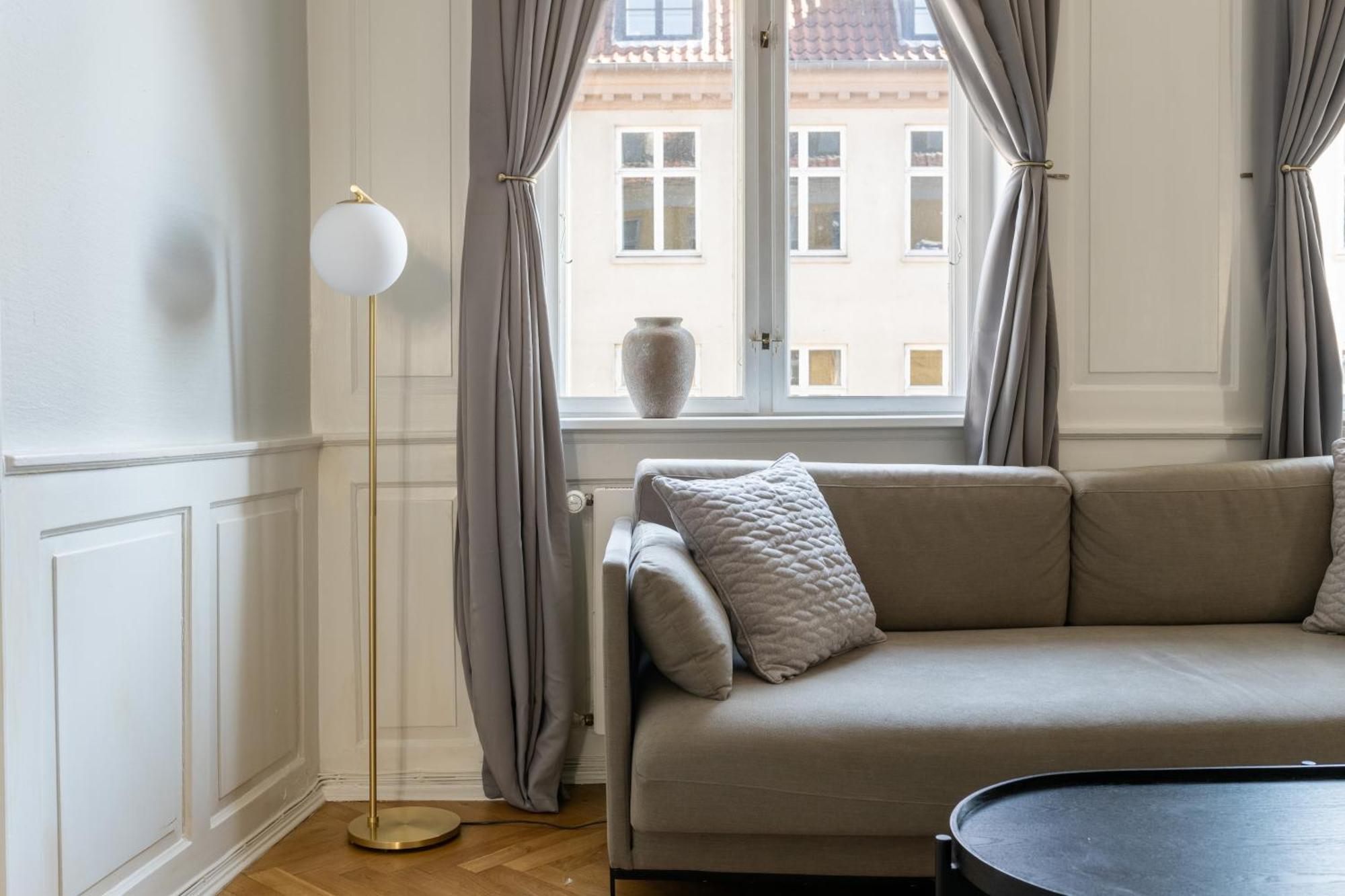 Large Apartment With Canal View In Central Cph City Köpenhamn Exteriör bild