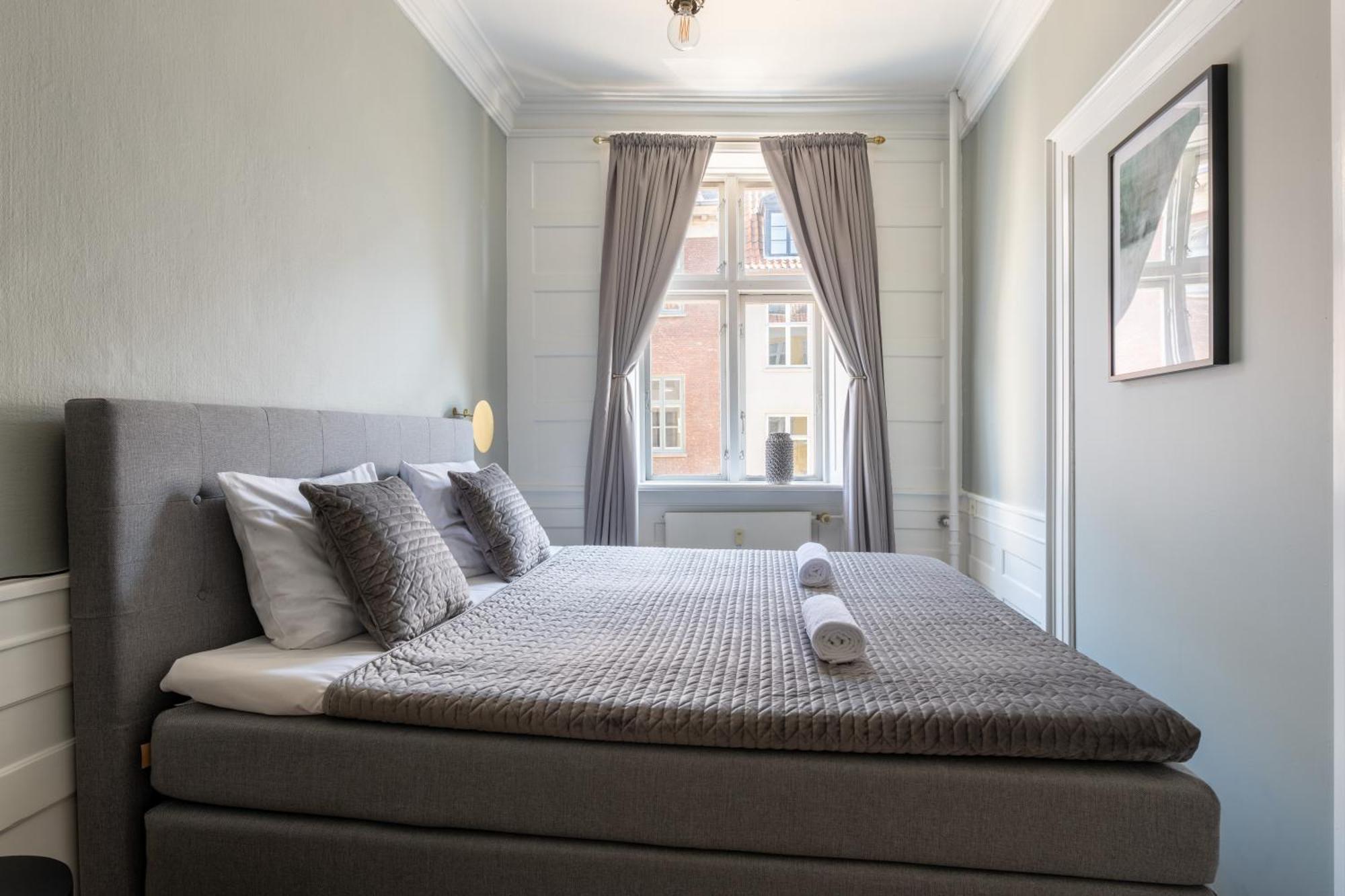 Large Apartment With Canal View In Central Cph City Köpenhamn Exteriör bild