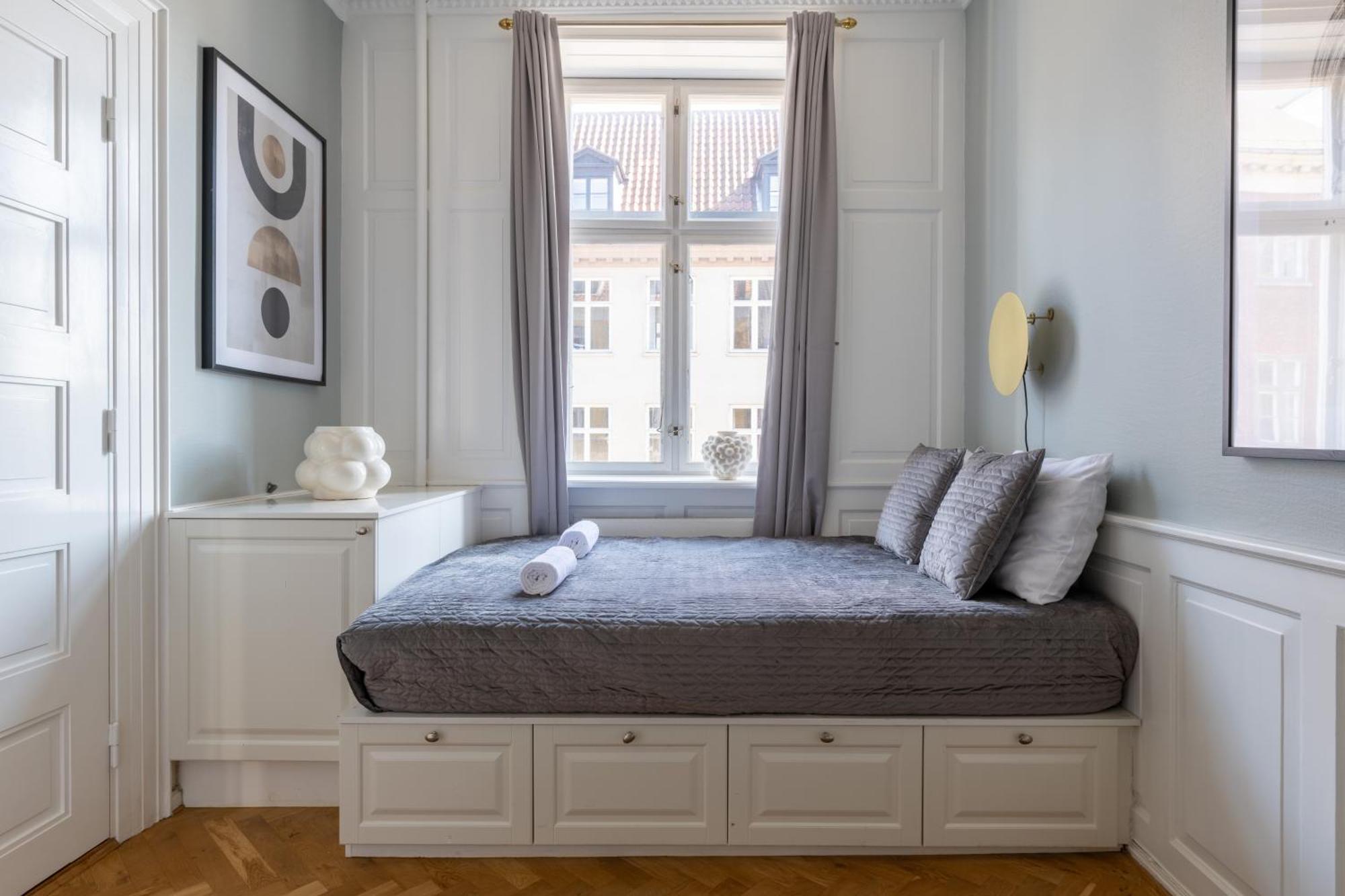 Large Apartment With Canal View In Central Cph City Köpenhamn Exteriör bild
