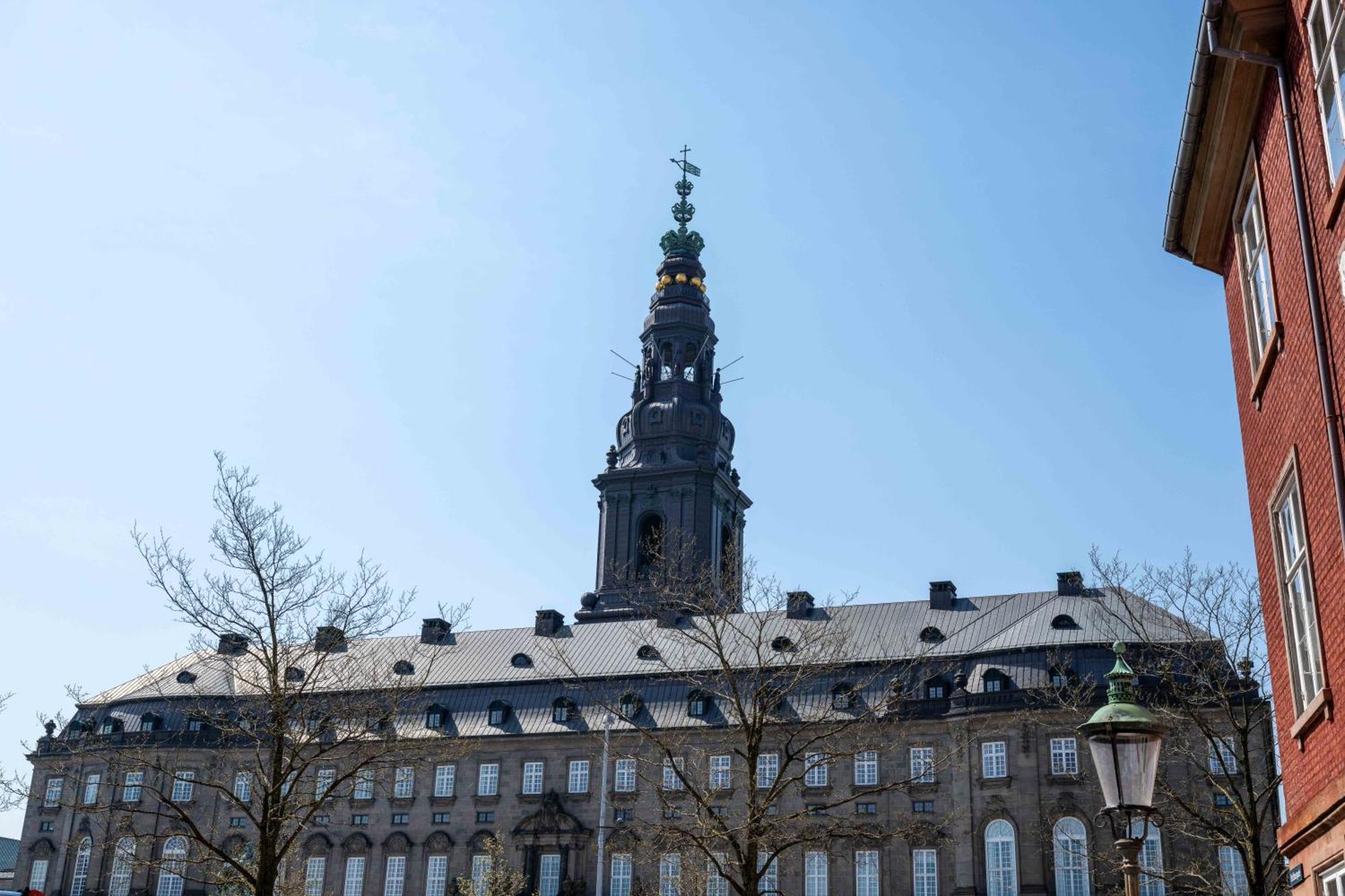 Large Apartment With Canal View In Central Cph City Köpenhamn Exteriör bild