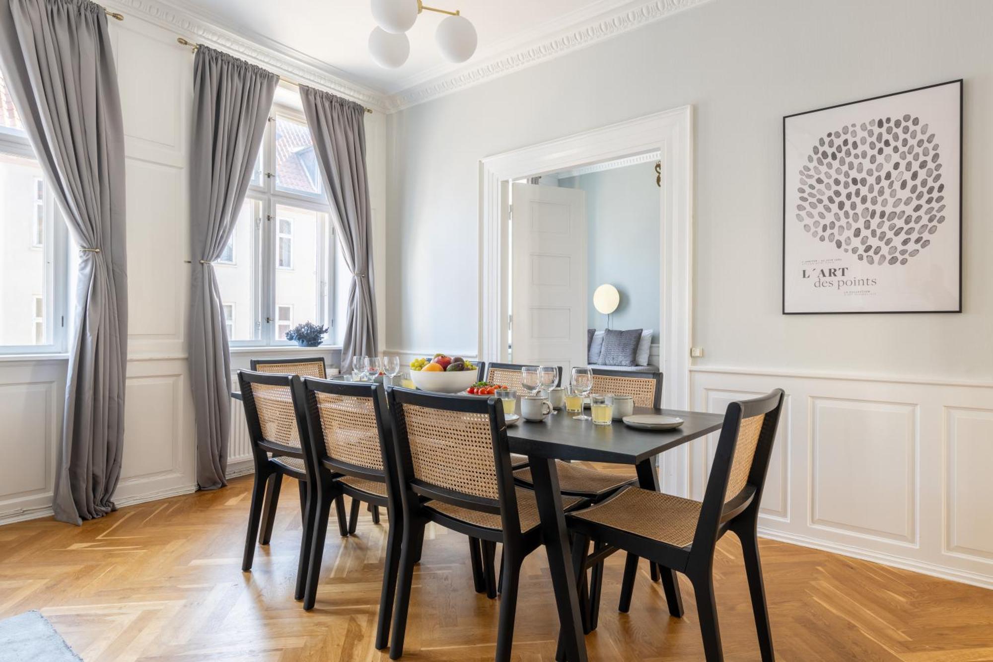 Large Apartment With Canal View In Central Cph City Köpenhamn Exteriör bild