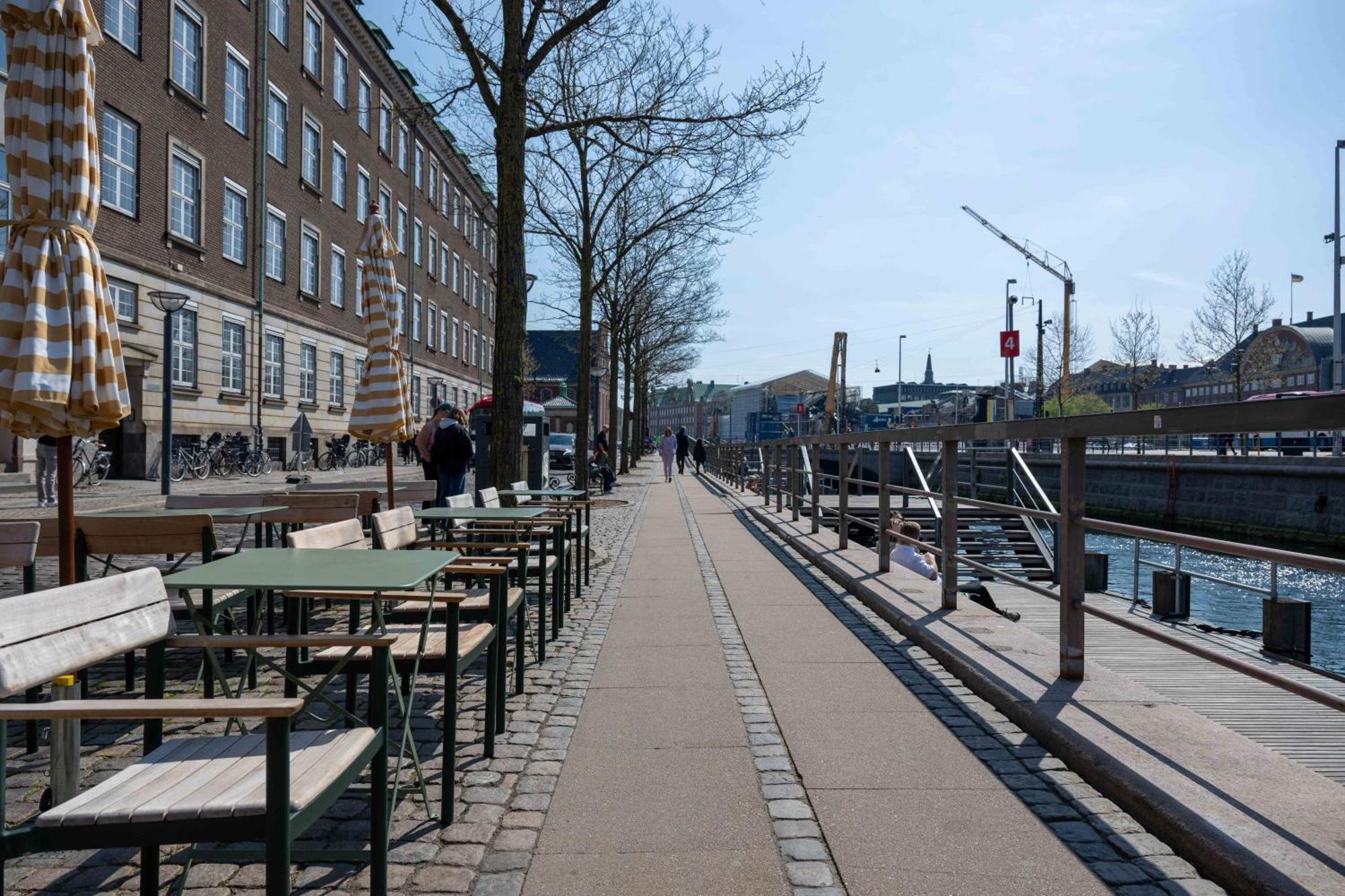 Large Apartment With Canal View In Central Cph City Köpenhamn Exteriör bild